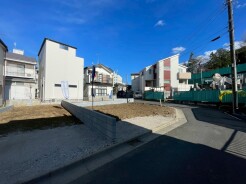 基礎から完成済みの住まいまで、各工程をご確認いただけます。
