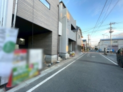 前面道路含む現地写真
