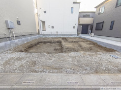 現地外観工事中