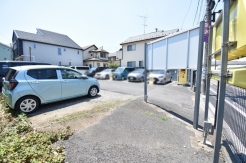 周辺のエリアで他にも沢山売りに出ている物件があります。インターネット掲載前の情報などもありますのでお気軽にお問合せください。まとめてご見学できます。
