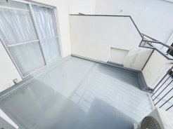 3階の部分には広々としたルーフガーデンが。