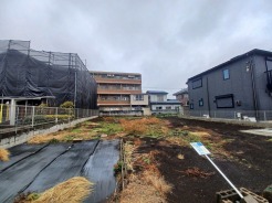 現地のご見学予約もスタートしました。周辺で売りに出ている物件も沢山御座います。まとめてご見学ができますのでお気軽にお申しつけください。
