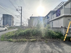 現地のご見学予約もスタートしました。周辺で売りに出ている物件も沢山御座います。まとめてご見学ができますのでお気軽にお申しつけください。