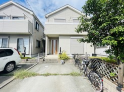 現地のご見学予約もスタートしました。周辺で売りに出ている物件も沢山御座います。まとめてご見学ができますのでお気軽にお申しつけください。
