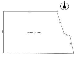 建築条件なしの敷地。弊社グループ「白馬建設」にて建物プランをご提案できます。実際の陽当たりやサイズ感を現地でお確かめください。

