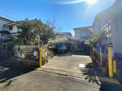 現地のご見学予約もスタートしました。周辺で売りに出ている物件も沢山御座います。まとめてご見学ができますのでお気軽にお申しつけください。
