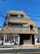 現地ご見学の際、スタッフが様々なご質問に対応いたします、周辺環境、前面道路、建築可能な建物について、ぜひご相談ください。
