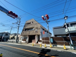 建築条件なしの敷地。弊社グループ「白馬建設」にて建物プランをご提案できます。実際の陽当たりやサイズ感を現地でお確かめください。

