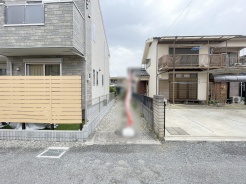 現地のご見学予約もスタートしました。周辺で売りに出ている物件も沢山御座います。まとめてご見学ができますのでお気軽にお申しつけください。
