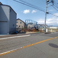 現地のご見学予約もスタートしました。周辺で売りに出ている物件も沢山御座います。まとめてご見学ができますのでお気軽にお申しつけください。
