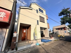 建物が完成しましたので室内のご見学予約スタート。当日のご見学予約も大歓迎です。お気軽にご連絡ください。他にもインターネットに掲載していない情報も沢山ありますので、比較で併せてご見学ができます。
