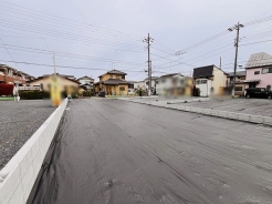 現地のご見学予約もスタートしました。周辺で売りに出ている物件も沢山御座います。まとめてご見学ができますのでお気軽にお申しつけください。
