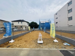 現地のご見学予約もスタートしました。周辺で売りに出ている物件も沢山御座います。まとめてご見学ができますのでお気軽にお申しつけください。
