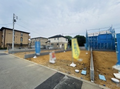 土地物件にはご確認頂くポイントがたくさんございます、土地だけのご見学の際もご遠慮せず、ぜひお気軽に担当スタッフにお申しつけくださいませ。
