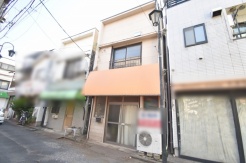 現地のご見学予約もスタートしました。周辺で売りに出ている物件も沢山御座います。まとめてご見学ができますのでお気軽にお申しつけください。
