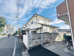 周辺のエリアで他にも沢山売りに出ている物件があります。インターネット掲載前の情報などもありますのでお気軽にお問合せください。まとめてご見学できます。
