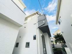 建物が完成しましたので室内のご見学予約スタート。当日のご見学予約も大歓迎です。お気軽にご連絡ください。他にもインターネットに掲載していない情報も沢山ありますので、比較で併せてご見学ができます。
