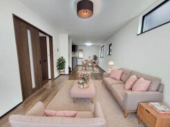 2号棟 本画像はCGで作成しており、実際に現地に家具は置かれておりません。また、価格に家具は含まれておりません。
