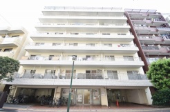 現地のご見学予約もスタートしました。周辺で売りに出ている物件も沢山御座います。まとめてご見学ができますのでお気軽にお申しつけください。
