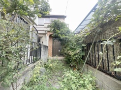 現地のご見学予約もスタートしました。周辺で売りに出ている物件も沢山御座います。まとめてご見学ができますのでお気軽にお申しつけください。
