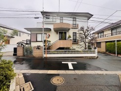 実際に室内をご見学頂くと生活のイメージが広がると思います。家具を置いたイメージや窓からの景色など。周辺で販売に出している物件も一緒にまとめてご見学頂き、比較する事もできます。お気軽に担当スタッフまでお申しつけください。
