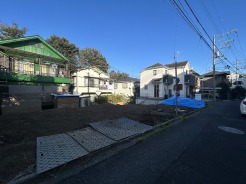 現地のご見学予約もスタートしました。周辺で売りに出ている物件も沢山御座います。まとめてご見学ができますのでお気軽にお申しつけください。
