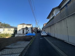 周辺のエリアで他にも沢山売りに出ている物件があります。インターネット掲載前の情報などもありますのでお気軽にお問合せください。まとめてご見学できます。
