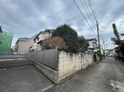 周辺のエリアで他にも沢山売りに出ている物件があります。インターネット掲載前の情報などもありますのでお気軽にお問合せください。まとめてご見学できます。
