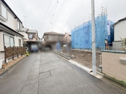 安心して暮らすことのできる住宅街。　住宅地の道路は一般に交通量が少なく車などの騒音が少ないため、住民にとって静かな生活環境が提供されます。
