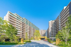 現地のご見学予約もスタートしました。周辺で売りに出ている物件も沢山御座います。まとめてご見学ができますのでお気軽にお申しつけください。
