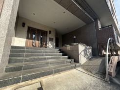 多摩市馬引沢２丁目