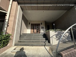 多摩市馬引沢２丁目