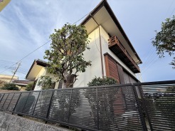 日々の忙しさやストレスから離れ、バルコニーで静かに深呼吸、心が穏やかになります。
