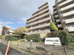 周辺のエリアで他にも沢山売りに出ている物件があります。インターネット掲載前の情報などもありますのでお気軽にお問合せください。まとめてご見学できます。
