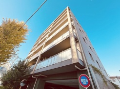 現地のご見学予約もスタートしました。周辺で売りに出ている物件も沢山御座います。まとめてご見学ができますのでお気軽にお申しつけください。
