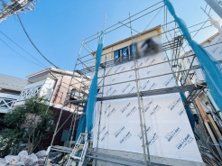 周辺のエリアで他にも沢山売りに出ている物件があります。インターネット掲載前の情報などもありますのでお気軽にお問合せください。まとめてご見学できます。
