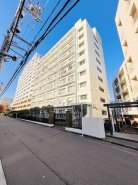 現地のご見学予約もスタートしました。周辺で売りに出ている物件も沢山御座います。まとめてご見学ができますのでお気軽にお申しつけください。
