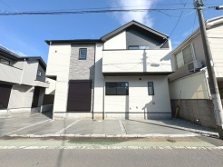 建物が完成しましたので室内のご見学予約スタート。当日のご見学予約も大歓迎です。お気軽にご連絡ください。他にもインターネットに掲載していない情報も沢山ありますので、比較で併せてご見学ができます。
