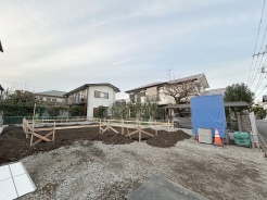 周辺のエリアで他にも沢山売りに出ている物件があります。インターネット掲載前の情報などもありますのでお気軽にお問合せください。まとめてご見学できます。
