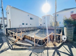 現地のご見学予約もスタートしました。周辺で売りに出ている物件も沢山御座います。まとめてご見学ができますのでお気軽にお申しつけください。
