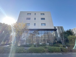 周辺のエリアで他にも沢山売りに出ている物件があります。インターネット掲載前の情報などもありますのでお気軽にお問合せください。まとめてご見学できます。
