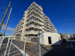 現地のご見学予約もスタートしました。周辺で売りに出ている物件も沢山御座います。まとめてご見学ができますのでお気軽にお申しつけください。
