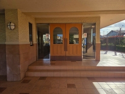 管理の行き届いたメインエントランス