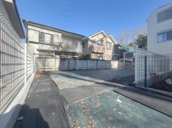 現地のご見学予約もスタートしました。周辺で売りに出ている物件も沢山御座います。まとめてご見学ができますのでお気軽にお申しつけください。
