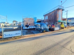 現地のご見学予約もスタートしました。周辺で売りに出ている物件も沢山御座います。まとめてご見学ができますのでお気軽にお申しつけください。
