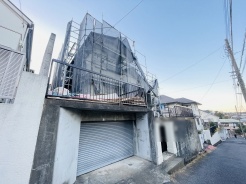 周辺のエリアで他にも沢山売りに出ている物件があります。インターネット掲載前の情報などもありますのでお気軽にお問合せください。まとめてご見学できます。
