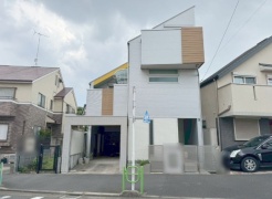 現地のご見学予約もスタートしました。周辺で売りに出ている物件も沢山御座います。まとめてご見学ができますのでお気軽にお申しつけください。
