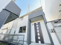 現地のご見学予約もスタートしました。周辺で売りに出ている物件も沢山御座います。まとめてご見学ができますのでお気軽にお申しつけください。
