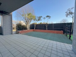 かなり広々とした専用のお庭がある暮らし