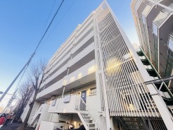 現地のご見学予約もスタートしました。周辺で売りに出ている物件も沢山御座います。まとめてご見学ができますのでお気軽にお申しつけください。
